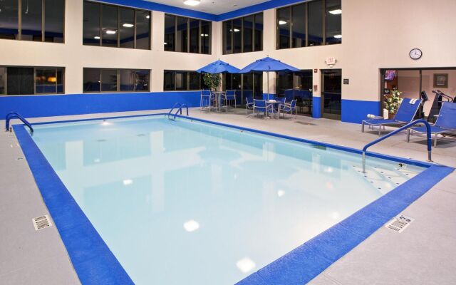 Spark by Hilton Bardstown