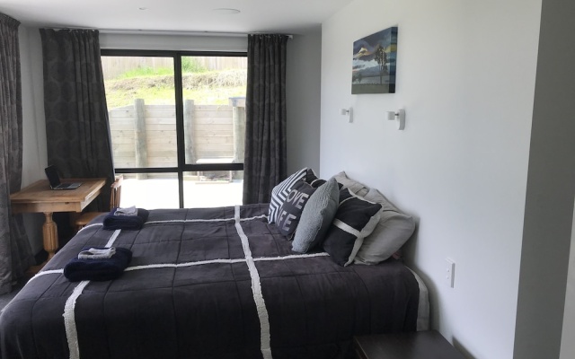 Wharepapa in the Lakes – Guest Rooms – Tauranga