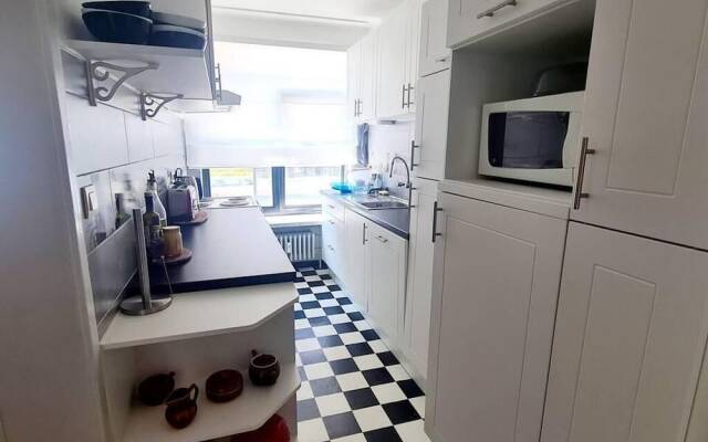 Spacious 2 Bedroom App in the Center With Terrace