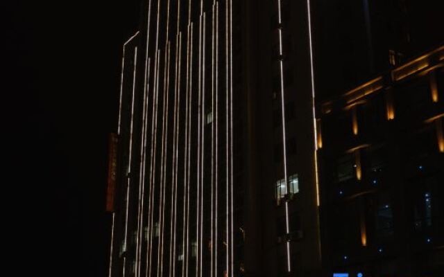 Lavande Hotel (WeiFang Zhucheng Dinosaur Park Bus Station Branch )