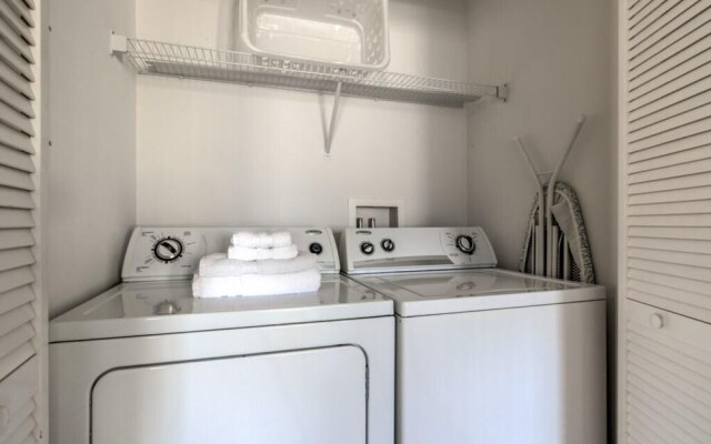 Jame's Club Cortile Condo