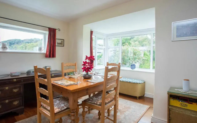 Brynbach at Brynhyfryd