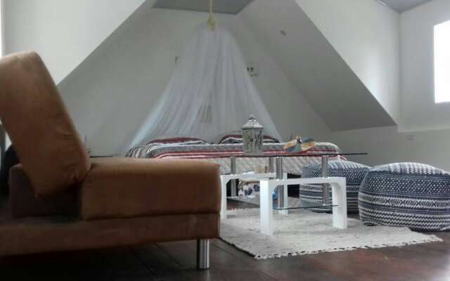 House Of The Sunattic Space Ighouseofthesunadz