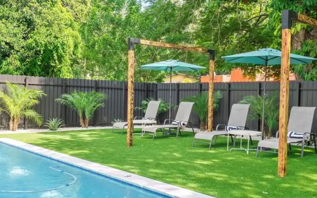 Fresh Modern With Pool Oasis