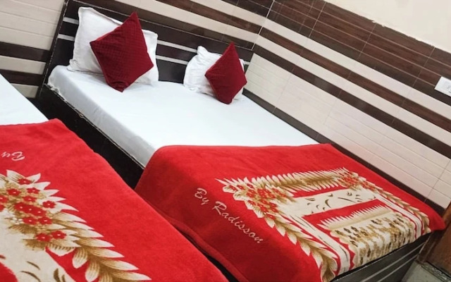 Hotel Gayatri palace Vrindavan
