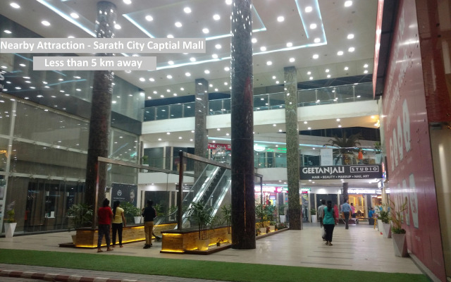 Lucky Hotels by OYO Rooms
