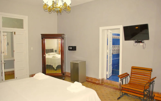 AHT Colonial Hostel