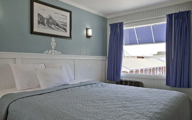 Colonial Inn Motel