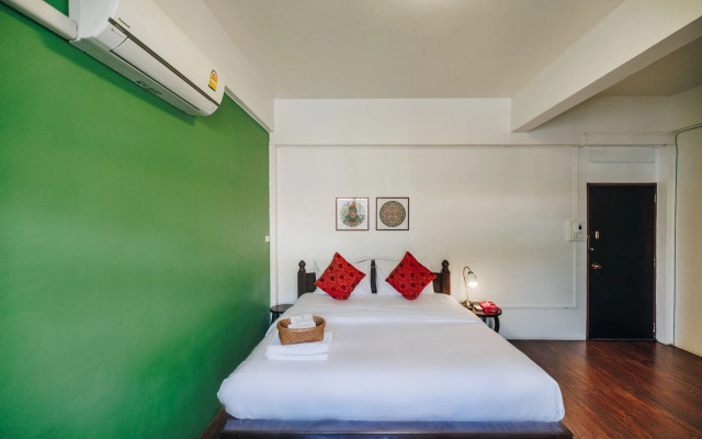Sleeper  House