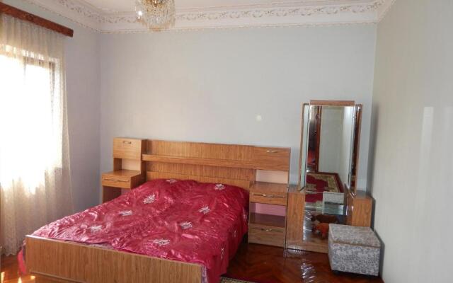 400 meters from the sea