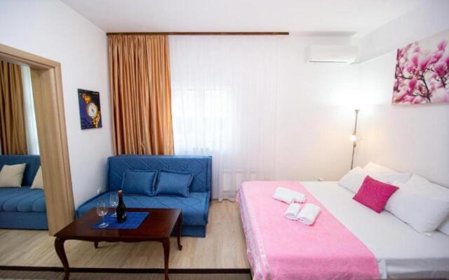 Studio with Shared Pool in Prčanj Montenegro