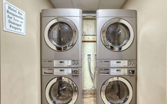 Comfort Suites Appleton Airport