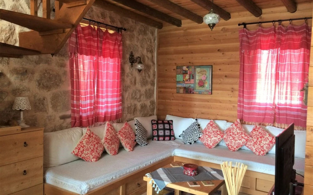 Villa Ceviz Evi by Akdenizvillam