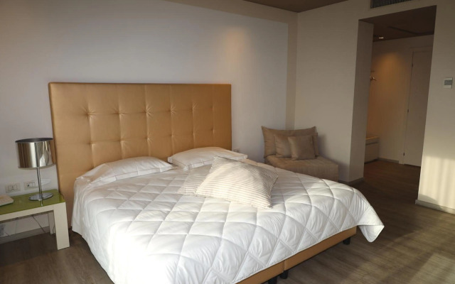 One Hotel & Restaurant