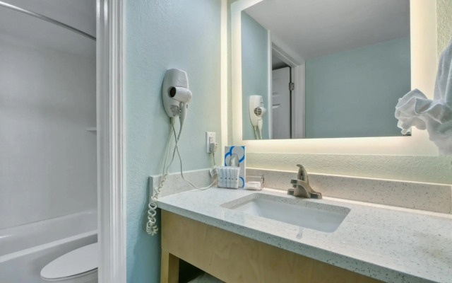 Boardwalk Inn and Suites