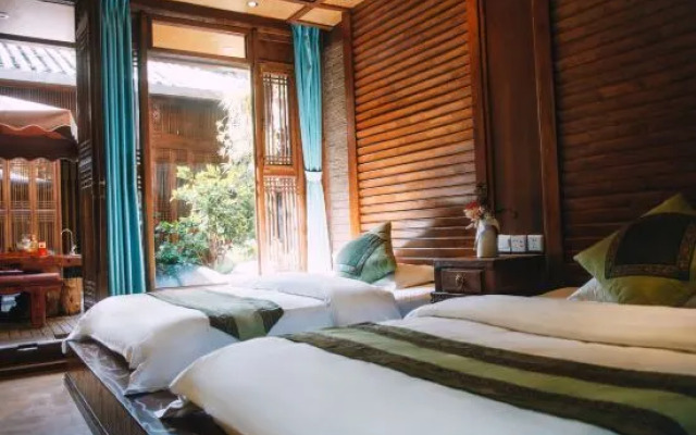 NAXI yage hotel