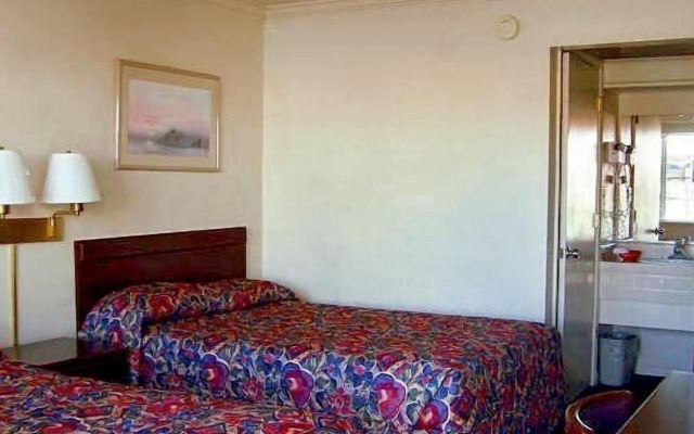 Economy Inn Monterey