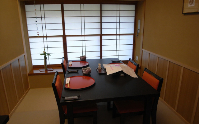 Kawakamiya Kasuitei