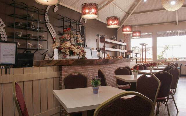 RedDoorz Premium near Bandung Station