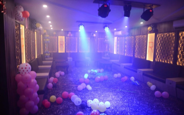 JK Rooms 128 Hotel RR