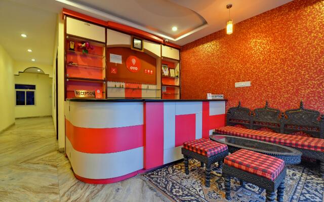 OYO 9929 Hotel Dhruv