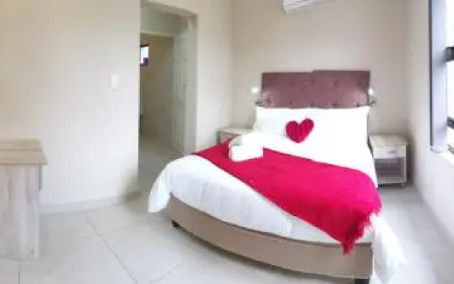 Sade Holidays - 14 A on Berea Manaba Margate