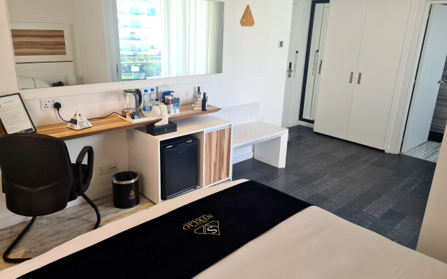 The Ciao Stelio Deluxe Hotel - Adults Only