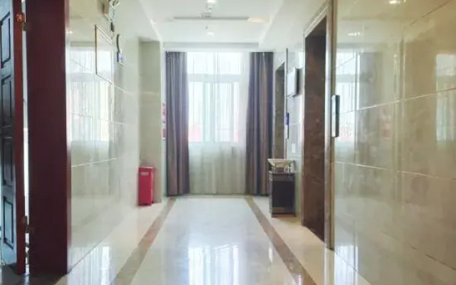 Huaggang Deerfu Yiaihu Hotel
