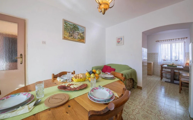 Nice Apartment in Valtura With 2 Bedrooms