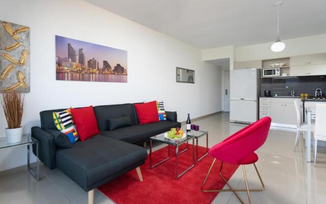 Bright 1BR in Pinsker by HolyGuest