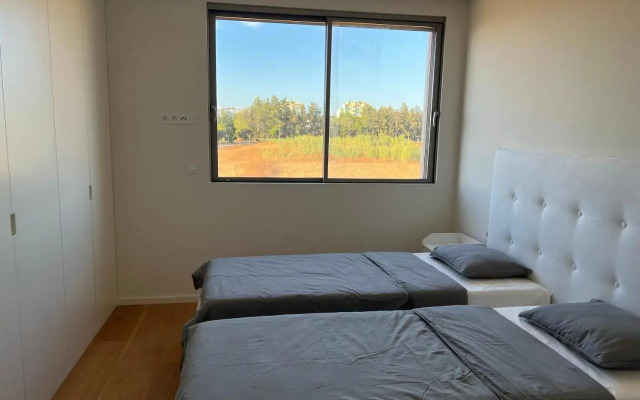 Gorgeous apartment with pools and golf court view