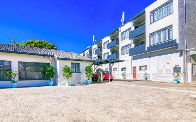 BM Gardens Apartment Hotel