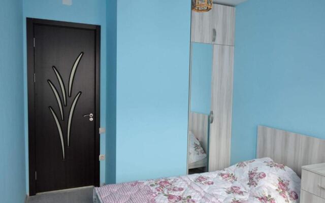 Apt On Lermontov 37 B