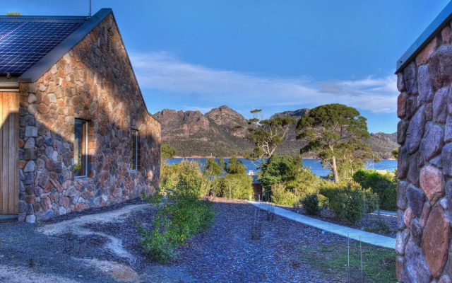 Freycinet Stone Studio 3