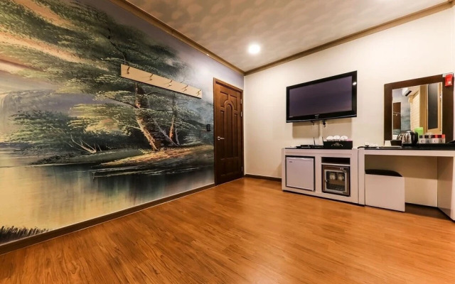 Seocheon Taxi Hotel