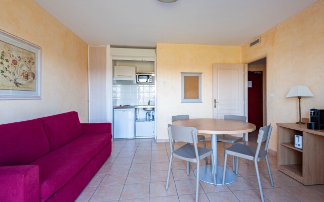 ResidHotel Golf Grand Avignon