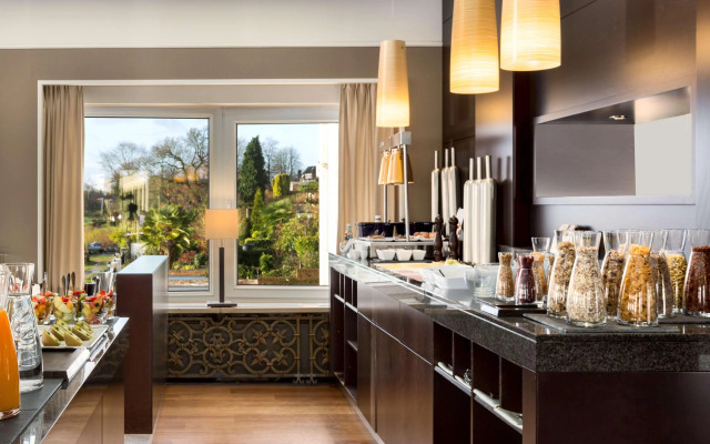 NH Arnhem Rijnhotel