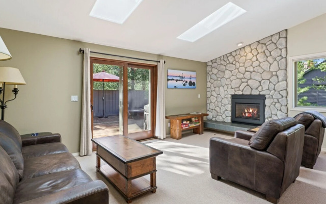 6 Dutchman 3 Bedroom Home