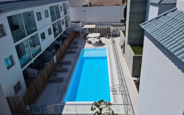 COOL Apartment NEAR Beach Pool & AC 1