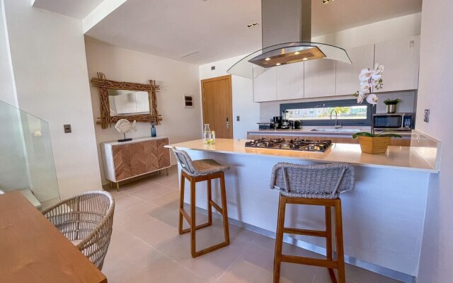 Super Chic and new Penthouse Steps From the Beach