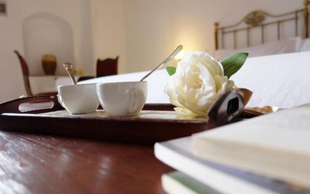 L' Abbraccio dei Sassi