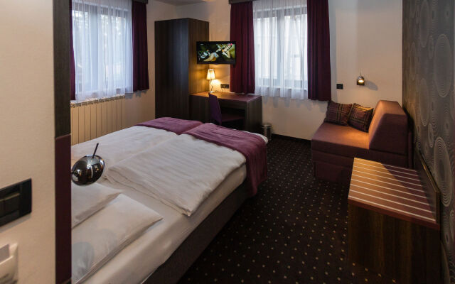 Log In Rooms