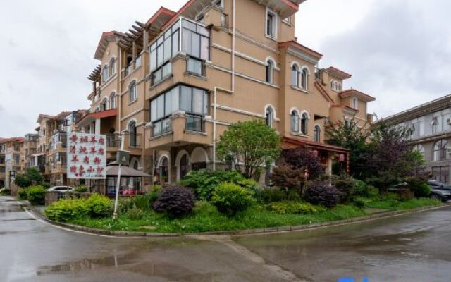 Wutong Hot Spring Hotel