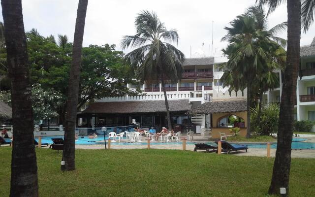 Bamburi Beach Hotel - All Inclusive