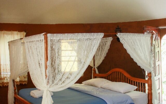 Baandin Huaiphung Resort