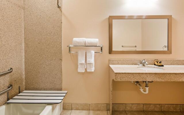 Best Western Plus Seminole Hotel & Suites