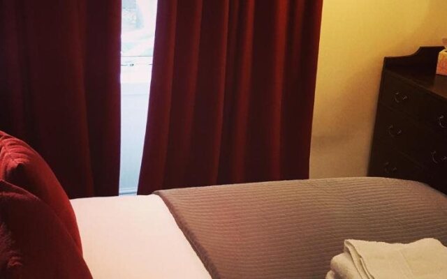 Boat House Super Suites