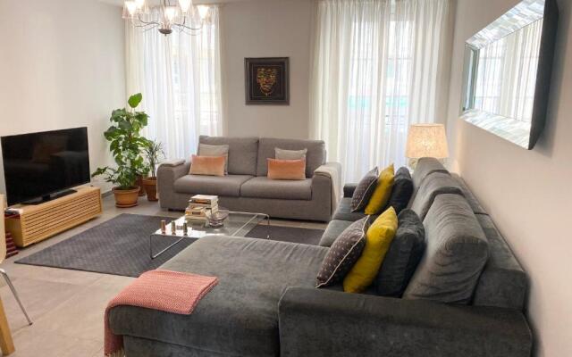 Cozy 2BR Appartment near the Port of Nice