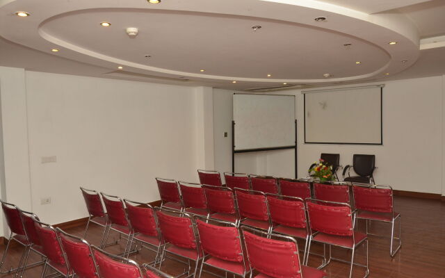 Hotel Delhi Airport