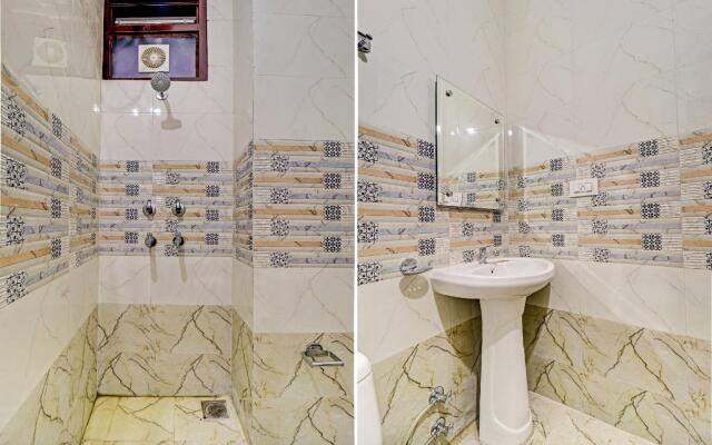 OYO 76181 Hotel Raj Residency